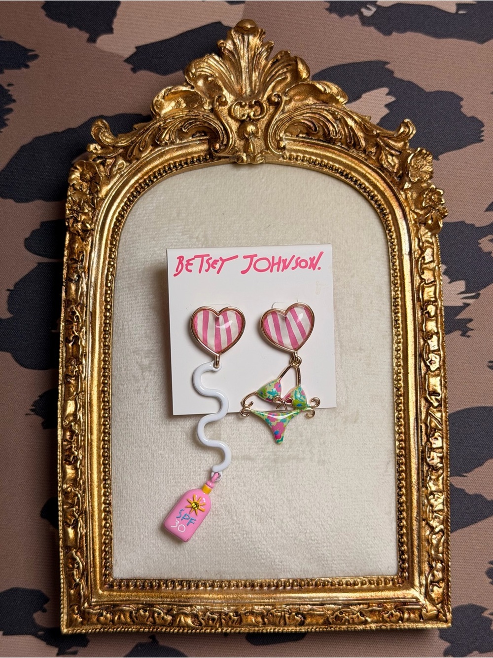 Betsey Johnson Bikini SPF 30 Mismatch Heart Earrings NWT